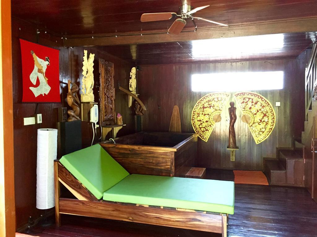 Mahogany Cottage Gili Meno Oda fotoğraf